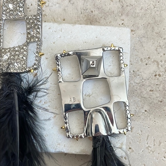 ALEXIS BITTAR Elegant Black Feather Earrings - Picture 3 of 3